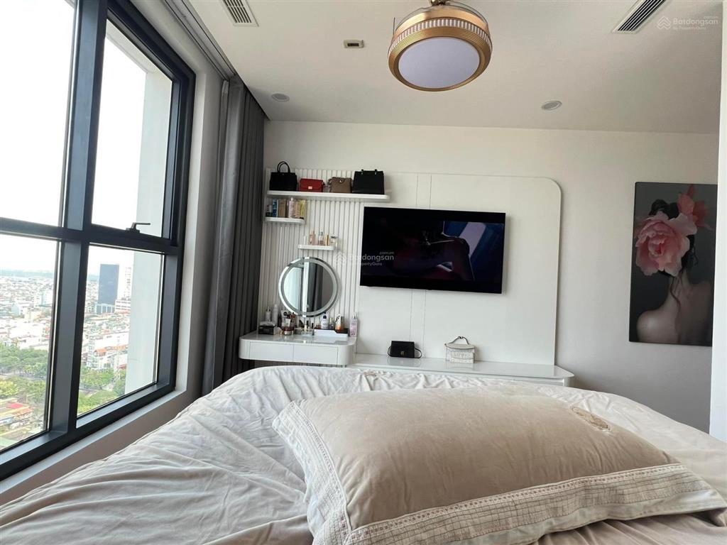 Chỉ 14 triệu! chính chủ cho thuê căn 2 ngủ tại hinode city, dt 76,8m2 view thành phố, có slot ô tô