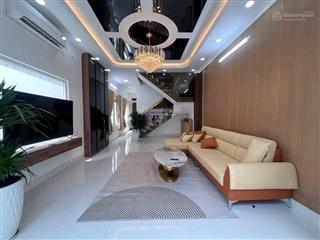 Nhà phố huỳnh tấn phát, 120m2, 6.85 tỷ, để lại nội thất