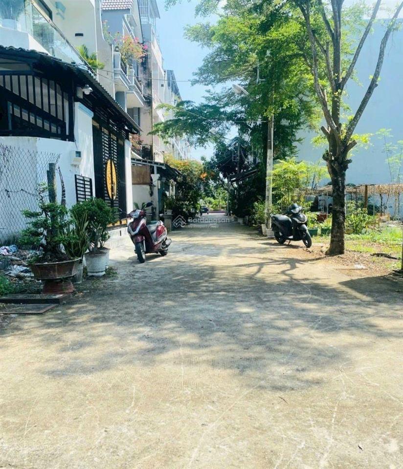 Hiếm, 126m2 đất hẻm xe hơi lê văn lương, chỉ 5.35 tỷ, ngang 12m