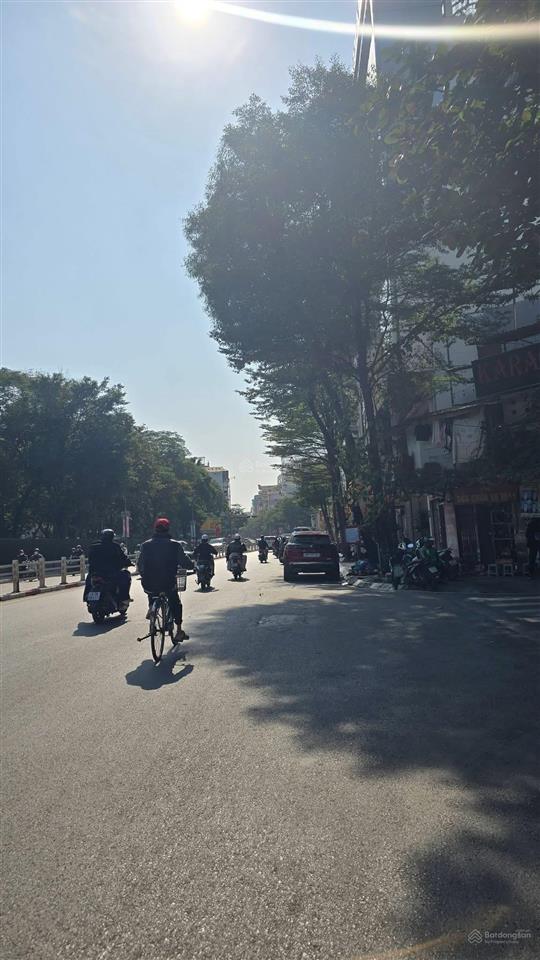 Bán đất tặng nhà mặt phố tôn đức thắng lô góc 2 mặt phố dt 127m, mt 20m