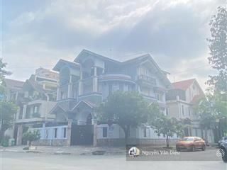 Bán nhà góc 2 mặt tiền đường nguyễn thị thập quận 7 dt 11x30m  3 tầng  hđt 160tr/tháng giá 55 tỷ