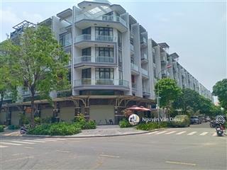 Bán nhà mặt tiền đường ngay song hành và đường số 7 q. 2 dt 20x34m 4 tầng  hđt 150tr/th giá 86 tỷ