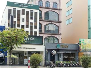 Khan hiếm !! bán tòa nhà chdv đường cách mạng tháng 8 quận 3 dt 10x34m  hđt 265tr/th  giá 70 tỷ