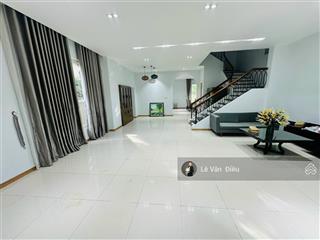 Cho thuê biệt thự hoa sữa 11 khu hoa sữa vị trí trung tâm, gần trường vinschool, almaz, bis
