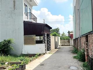 Mr. tuấn lô đất diện tích 64m2, xích thổ, hồng thái ngõ rộng 4m, sau nhà trục thôn, giá 1,39 tỷ