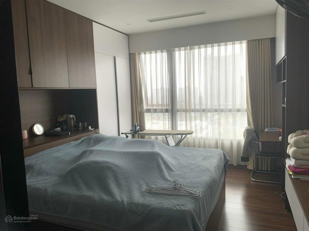 Bán nhanh căn hộ 3 pn góc 110m2  có slot ô tô tại times city view cầu vĩnh tuy, tầng trung đẹp