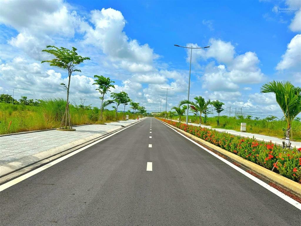 Chủ ngộp cần bán gấp nền 5x18m = 90m2 sổ hồng riêng, giá 1tỷ350 thuộc gđ 1 của dự án dragon pearl
