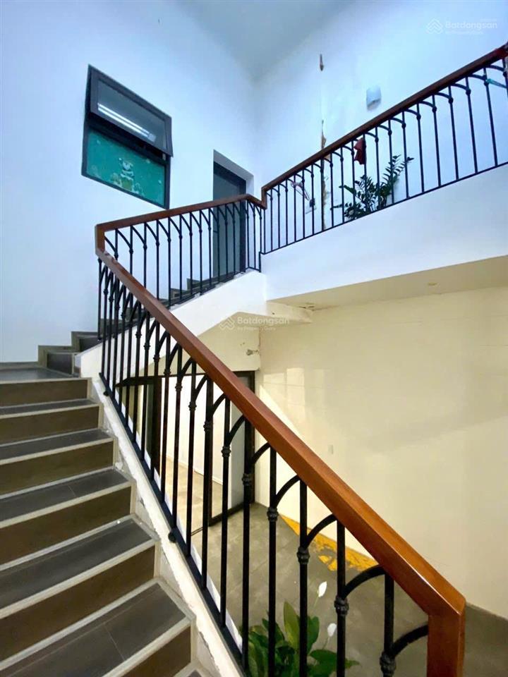 Bán nhà mặt đường hai bà trưng lê chân hải phòng mặt tiền rộng dt 95m2 giao thông 2 chiều