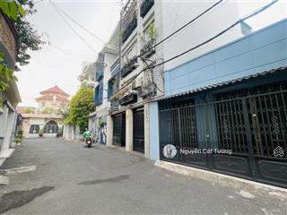 Bán nhà đường nơ trang long, dt 5.3m x 10m, nở hậu vuông vức, oto ngủ trong nhà