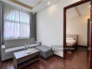 Căn hộ 2 phòng ngủ, ban công, thang máy, full nội thất giặt riêng  ngay cầu thị nghè