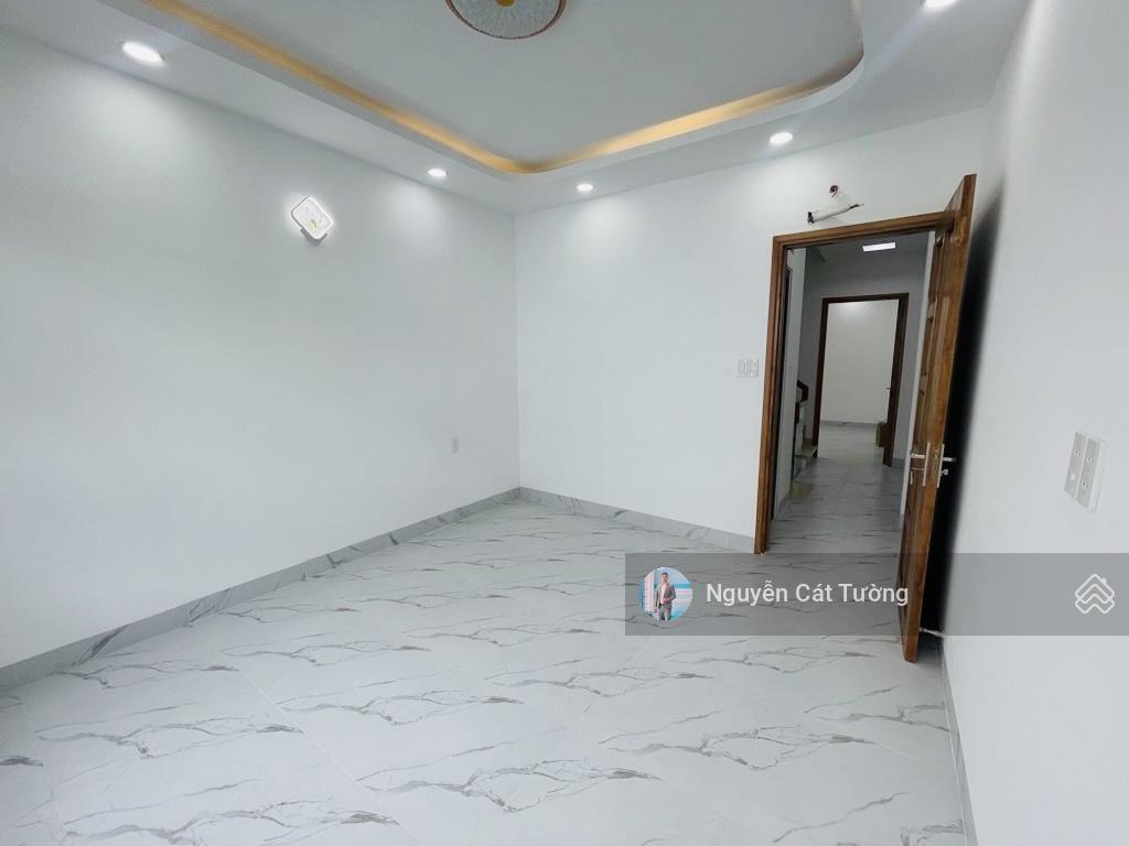 Bán nhà ngay 40 nguyễn văn đậu  4 tầng  nhà mới 100%  4 phòng ngủ  vừa ở vừa kinh doanh.