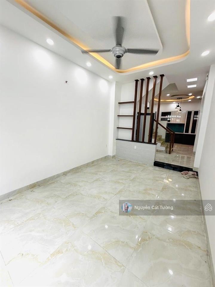 Bán nhà ngay 40 nguyễn văn đậu  4 tầng  nhà mới 100%  4 phòng ngủ  vừa ở vừa kinh doanh.