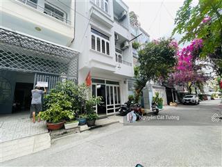Bán toà chdv ngay đại học hutech, căn góc ung văn khiêm, 5 tầng, 9pn +9wc ~60tr/tháng