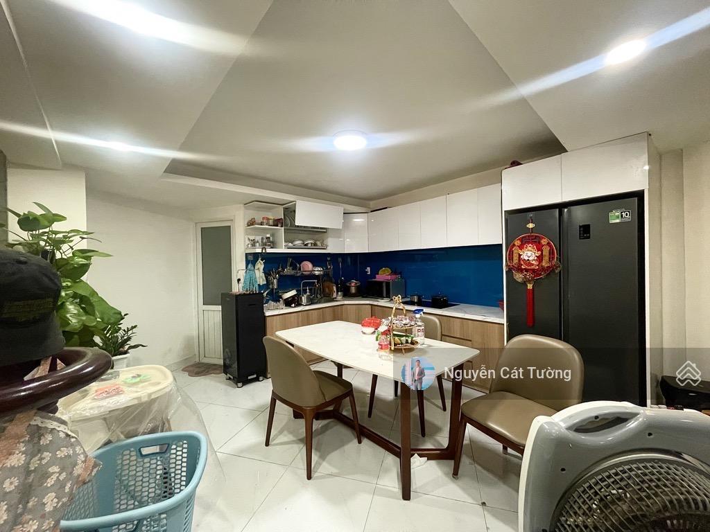 Bán nhà hoàng hoa thám, 5 tầng, hxh, nhà mới ở ngay, chdv dòng tiền 50tr/tháng