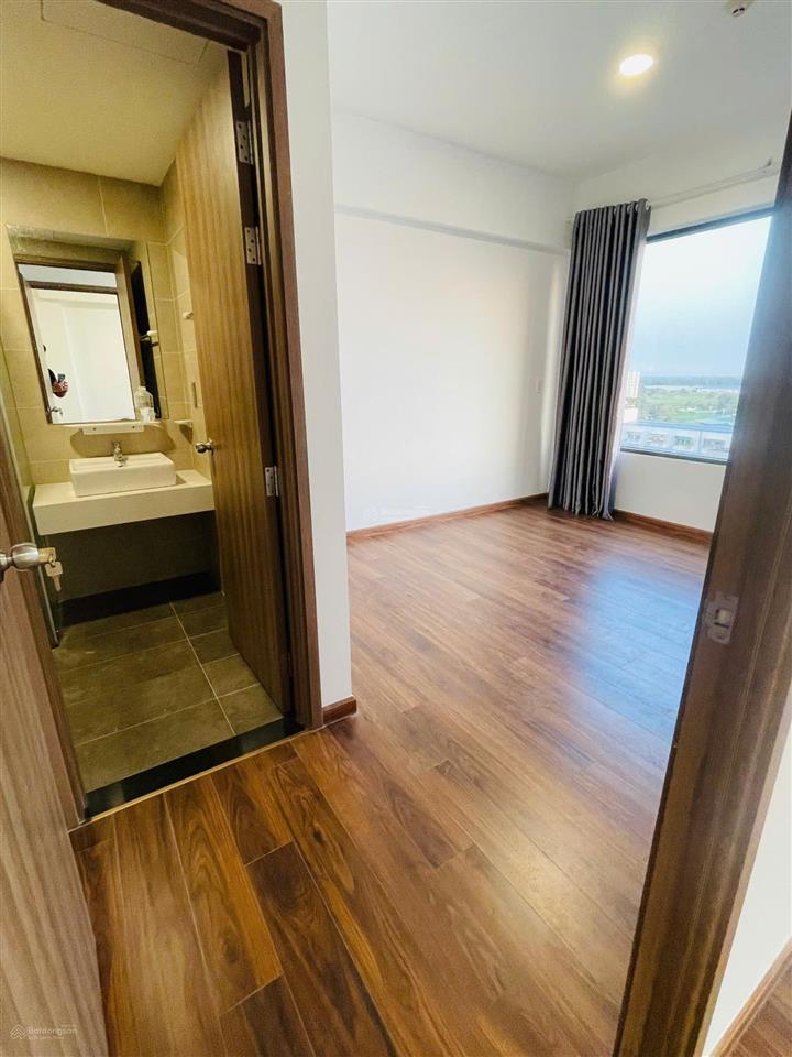Chính chủ bán gấp 81m2/2pn2wc phase2 giá 4,45 tỷ full nội thất đẹp, view thoáng mát.  0979 885 ***