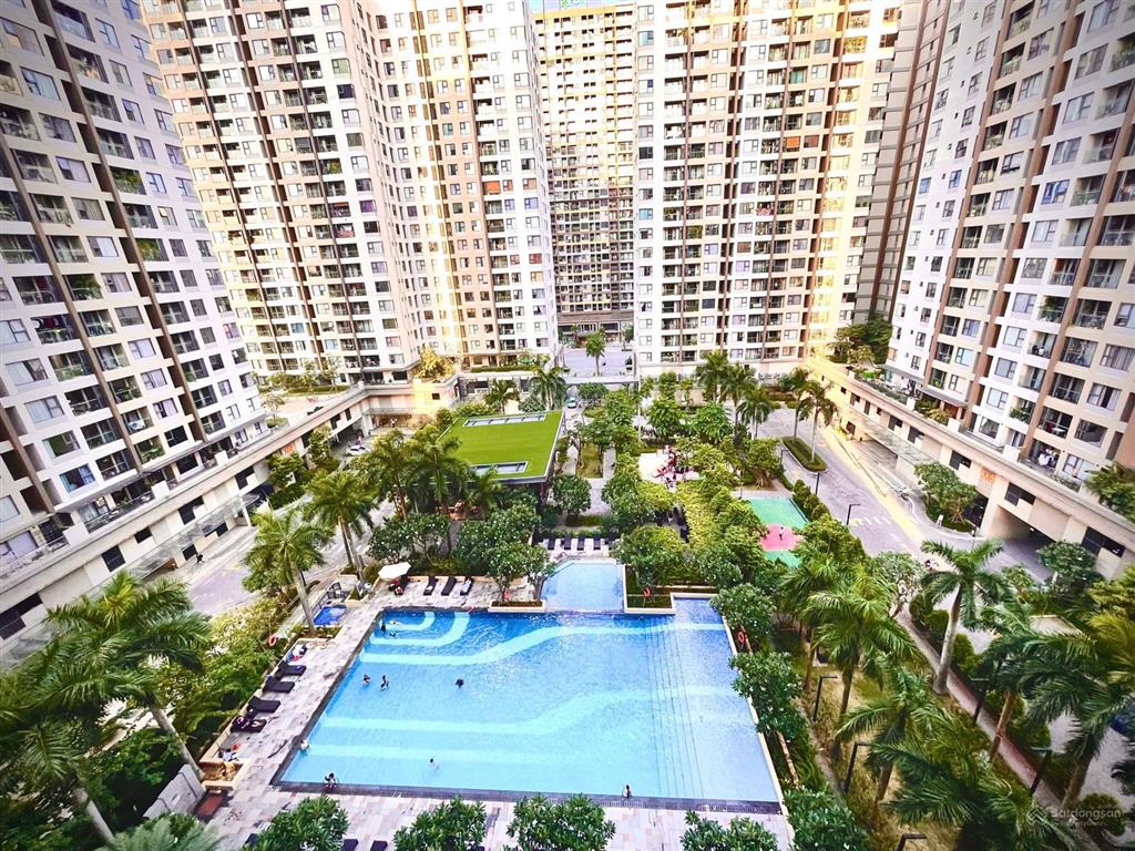 Chính chủ bán gấp 81m2/2pn2wc phase2 giá 4,45 tỷ full nội thất đẹp, view thoáng mát.  0979 885 ***