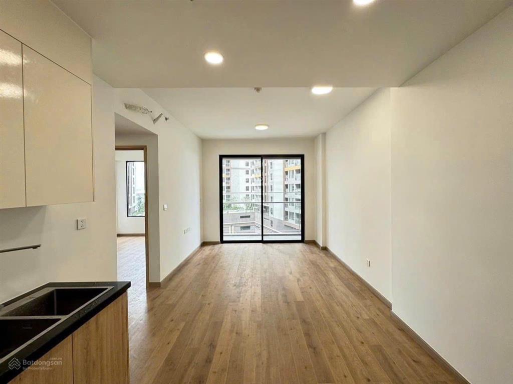 Bán gấp 61m2  2pn1wc phase 2 sổ sẵn giá chỉ 3,68 tỷ, view đẹp thoáng mát, nhà mới 100%, ht vay 70%