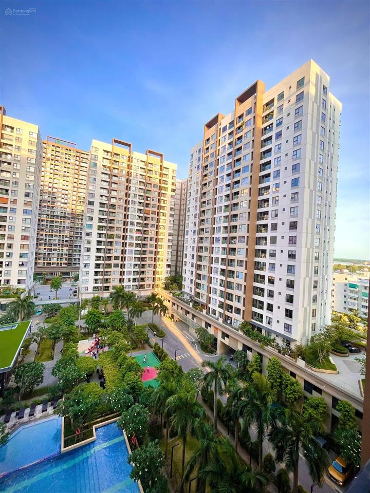 Bán gấp 3pn chỉ 5.350 tỷ 95m2 view đẹp thoáng, giá tốt thị trường, ht vay 70%.  0979 885 ***