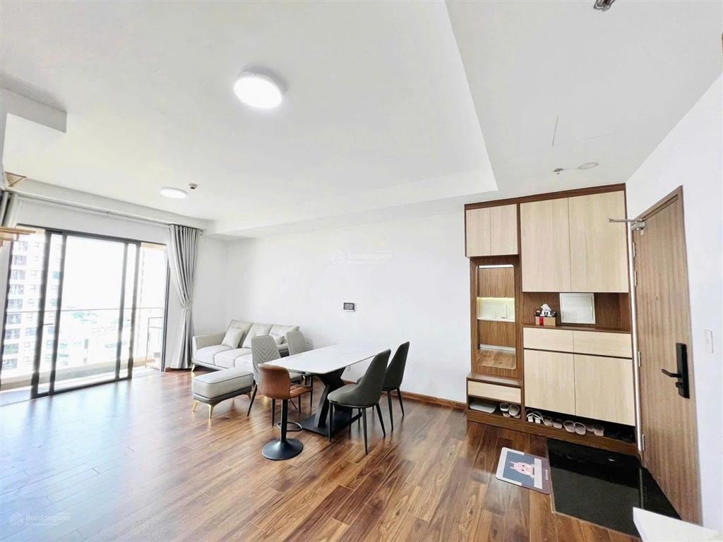 Bán gấp 3pn chỉ 5.350 tỷ 95m2 view đẹp thoáng, giá tốt thị trường, ht vay 70%.  0979 885 ***