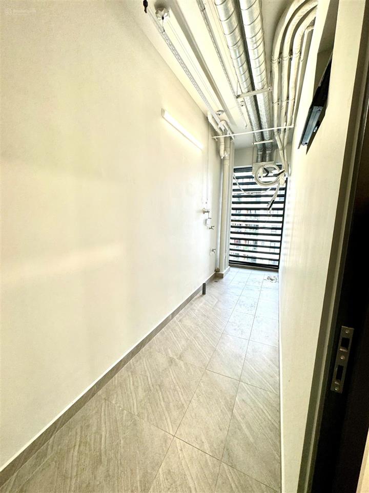 Chính chủ kẹt tiền bán gấp căn 78m² 2pn/2wc giá chỉ 4,65 tỷ nhà mới,view đẹp sổ sẵn.  0979 885 ***