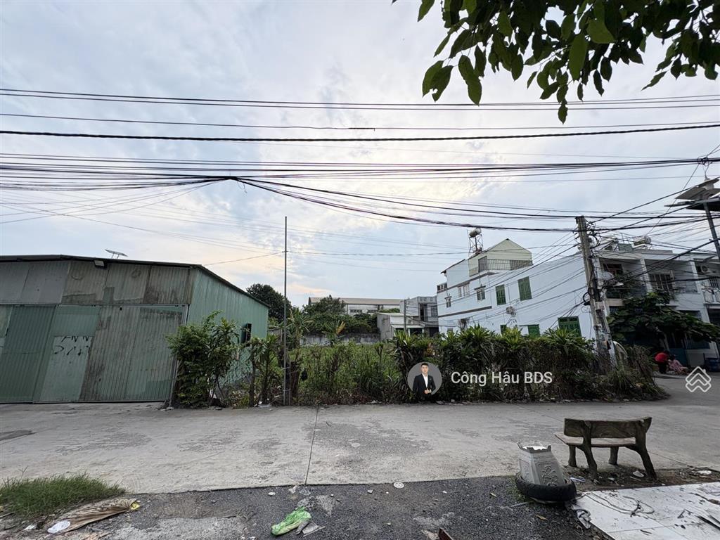 Siêu hiếm. lô đất 2 mặt tiền đường nguyễn công hoan p. đông hoà, tp. dĩ an. dt 697.7m2. giá 14 tỷ
