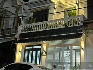 Nhà trệt lầu thiết kế hiện đại. gần ql 1k. sát làng đhqg tp.hcm. dt 68.8m2 (6x 11.5m). giá 5.5 tỷ