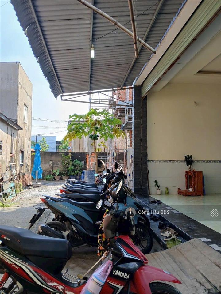 Bán nhà hẻm lý thường kiệt, p. dĩ an. gần chợ dĩ an. dt 197m2. ngang 6m. thổ cư 160m2. giá 5.2 tỷ