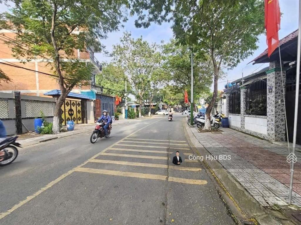 Hàng thơm. bán đất mt phan bội châu, p. dĩ an. dt 296m2 (6.8x 43.5m). full thổ cư. giá 10.5 tỷ tl