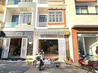 Nhà 3 tầng kdc lê phong, p. dĩ an. gần vincom dĩ an. dt 65.5m2 (4.5x 15m). dtsd~ 200m2. giá 5 tỷ