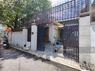 Bán đất tặng nhà xây kiên cố. dt 225.6m2. (9,5x 24m). tc 106.8m2. đường 6m. giá bán 5.2 tỷ tl