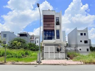 Giảm 1 tỷ còn 6.6 tỷ cho căn nhà 3 tầng, dt 125m2 (5x 25). kdc phú hồng thịnh, p. đông hoà, tp.hcm