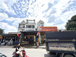 Tài sản đẹp mt đường. nguồn thu 500tr/ năm. gồm nhà 3 tầng + 16 phòng thuê. dt 300m2. giá 12.5 tỷ