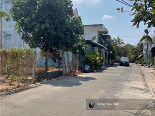 Lô đất đẹp. . dt 242.9m2. (6x 41m) thổ cư 100m2. đường nhựa 6m. sát tttm bigc go! giá 6.5 tỷ tl
