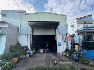 Bán xưởng đường đông tác p. đông hoà. dĩ an. dt 240m2 (9x 27m). odt 155m2. đường 8m. giá 10.5 tỷ