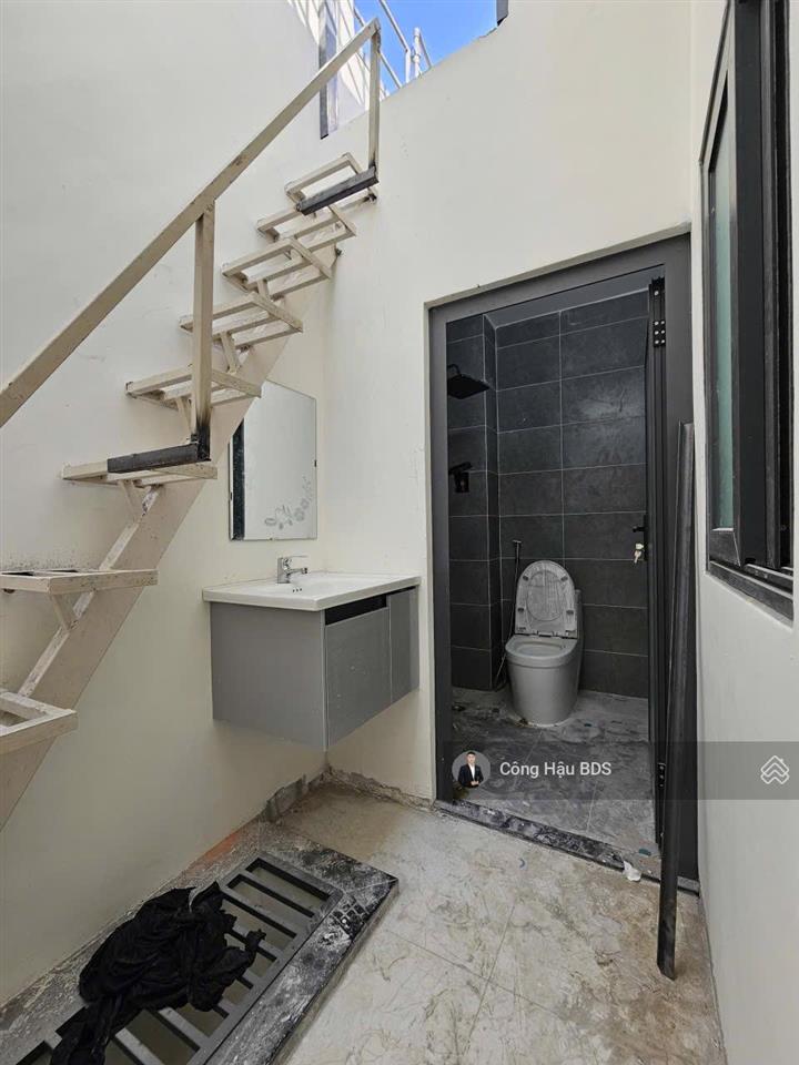 Nhà 2 tầng hẻm 5m đ. nguyễn công trứ, p. đông hoà. dt 70m2 (4x17.5m). sổ hoàn công. giá 4.8 tỷ tl