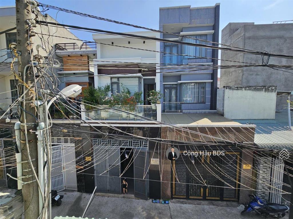 Nhà 2 tầng hẻm 5m đ. nguyễn công trứ, p. đông hoà. dt 70m2 (4x17.5m). sổ hoàn công. giá 4.8 tỷ tl