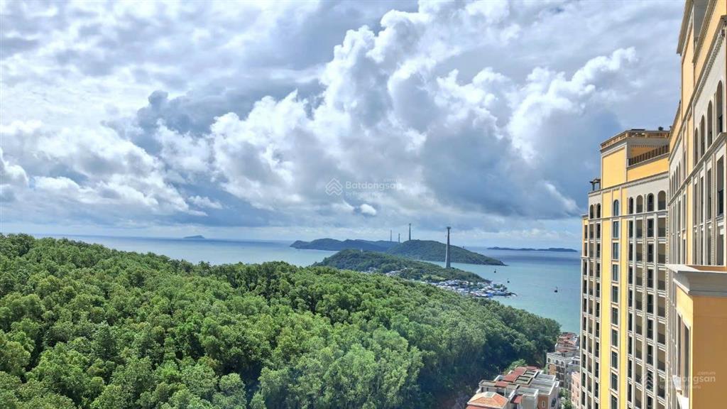 Chính chủ cần bán tầng cao toà s4