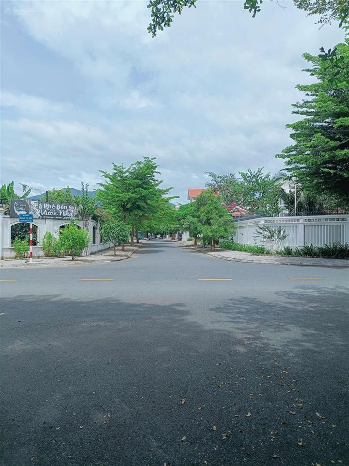 Bán nhanh biệt thự có sổ đỏ 3 tầng 2 mặt tiền khu đô thị phước long, nha trang