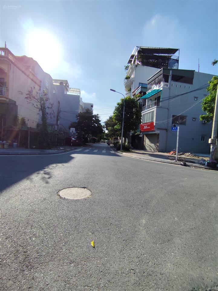 Bán đất đấu giá thanh am lô góc 100m² , mt 12m vỉa hè ôtô tránh , giá 20,5 tỷ tl .