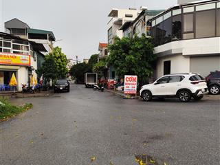 Bán nhà khu phân lô cổ linh 90m² ,mt 5m ,5 tầng lô góc vỉa hè ôtô tránh ,kinh doanh giá 27,5 tỷ