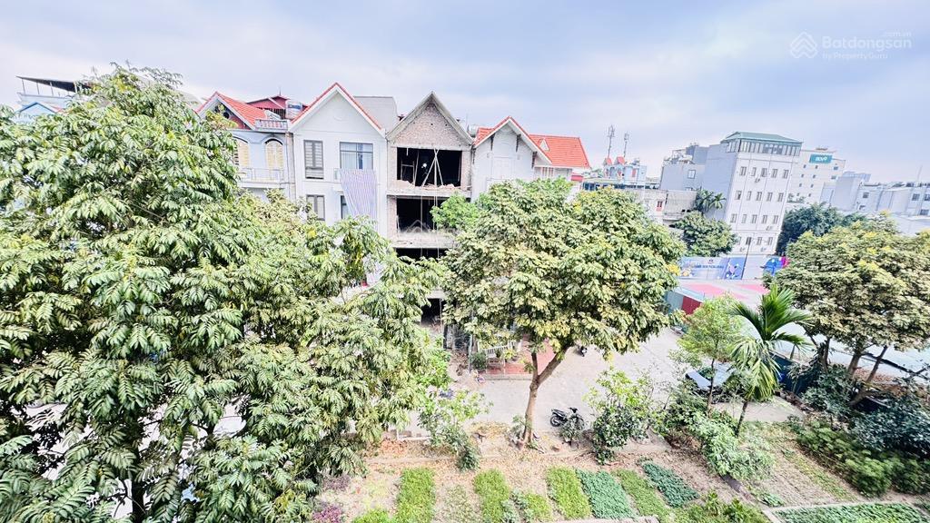 Bán nhà biệt thự trung ương đảng 160m², nhà 4 tầng, mt 23m, lô góc 3 mặt tiền, giá 39,5 tỷ tl