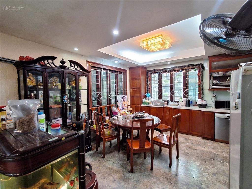 Bán nhà biệt thự trung ương đảng 160m², nhà 4 tầng, mt 23m, lô góc 3 mặt tiền, giá 39,5 tỷ tl