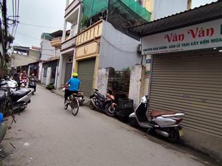 Bán đất phố trạm 95m² , mt 4,8m , ôtô tránh kinh doanh đa dạng giá chào 16,5 tỷ tl .