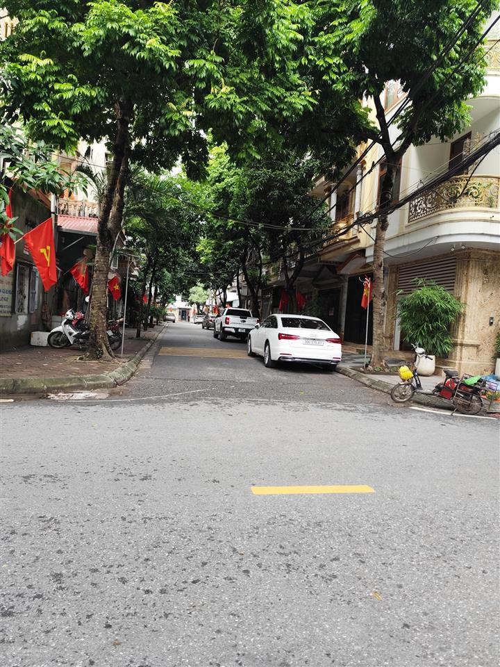 Bán đất phân lô khu 918 phúc đồng 60m², mt 4m vỉa hè ôtô tránh giá 15,8 tỷ tl