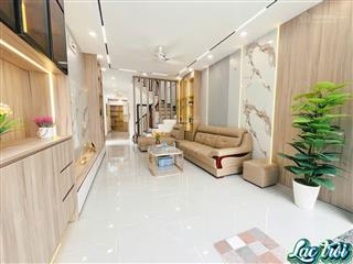 Đại từ nhà đẹp lung linh 6 tầng thang máy, dt giá hơn 9 tỷ