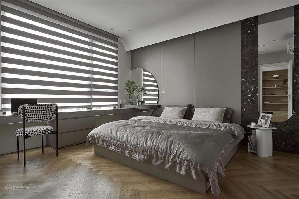 Cần bán gấp ch 4pn 140m2 căn góc giá 10.1tỷ sunshine garden (cạnh time city) e minh anh 0944 394 ***