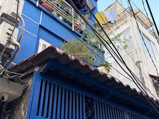 Nhà 3 tầng phan xích long, phú nhuận  hẻm thông sát mặt tiền  4,85 tỷ.  0908 120 ***