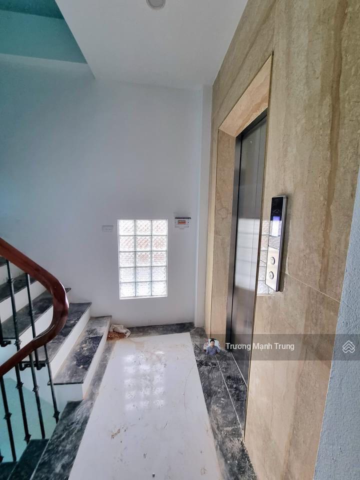 No 1! la thành ngõ to 5 tầng thang máy, full nội thất, ngõ rộng 50m ra ô tô, gần hồ hoàng cầu