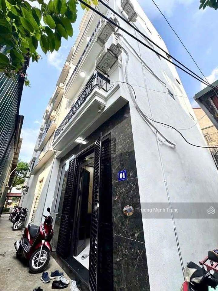 Đẹp điên ! tây sơn  thái thịnh lô góc 2 thoáng, 20m ra ô tô full nội thất, ngõ to cực sạch sẽ.