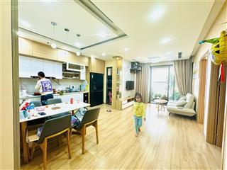 Chính chủ bán ch sky park residence dt 71,3m 2pn full nt sđcc tầng trung view hồ 8,5 tỷ o971o85383